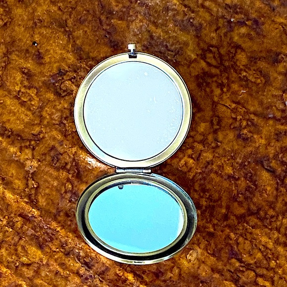 Eiffel Tower ROUND MIRROR COMPACT - Picture 2 of 8